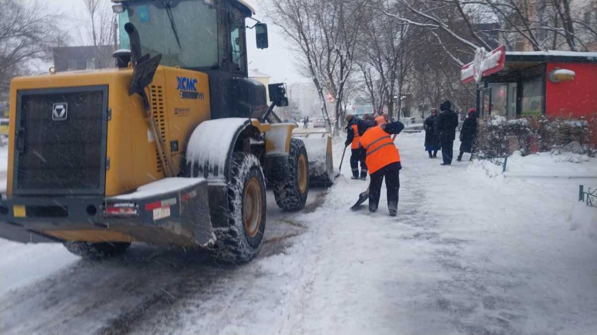 Снегопад в столице: более 26 тысяч кубометров снега вывезено из Астаны