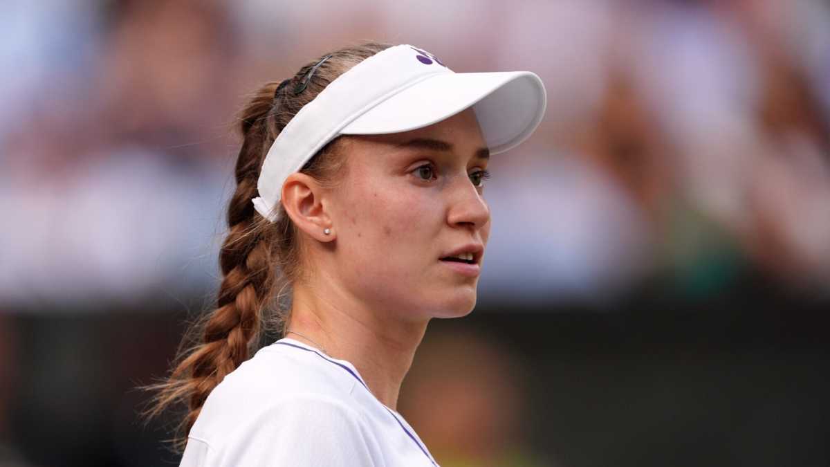 Елена Рыбакина обыграла первую ракетку мира на Итоговом турнире WTA