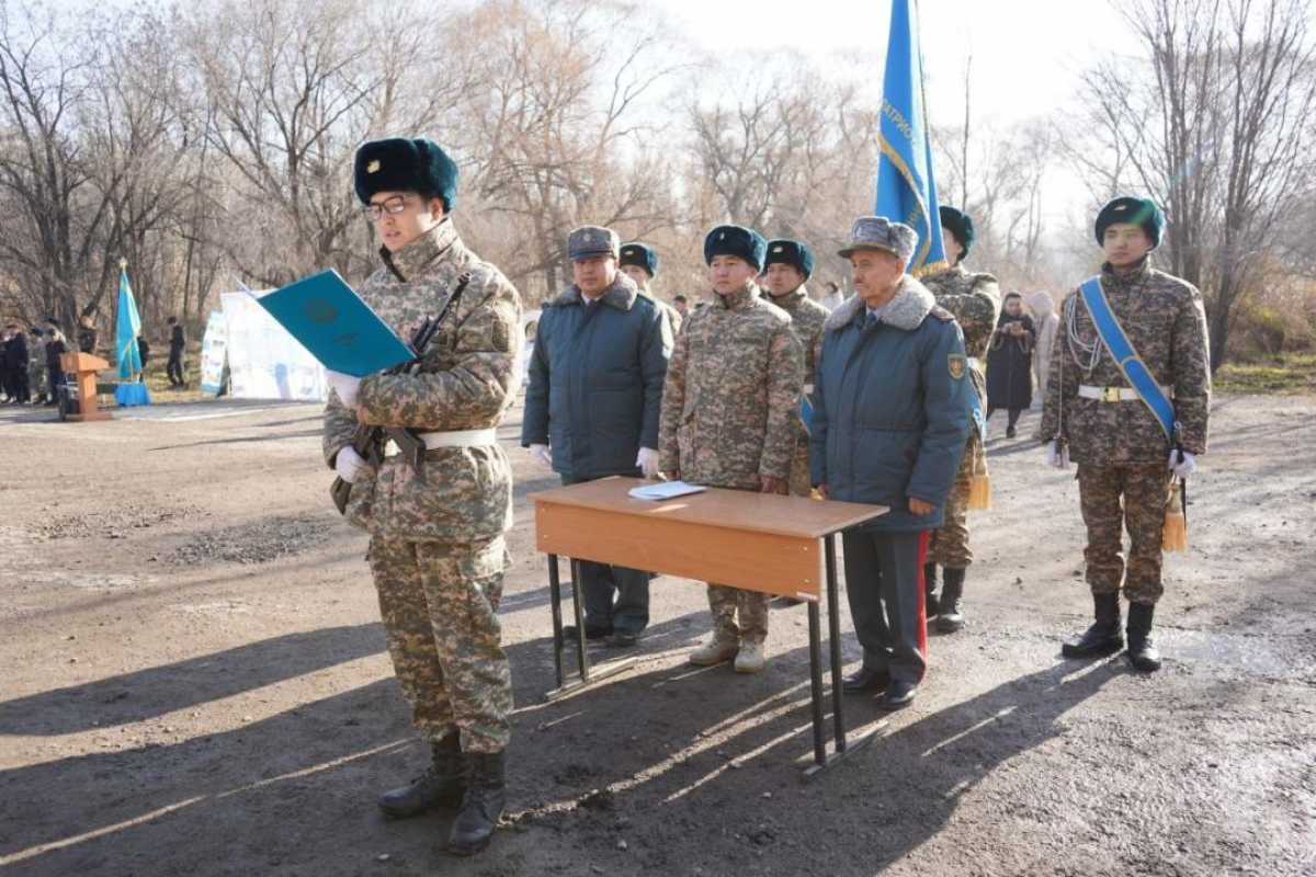 В Алматы более 150 воспитанников военно-технической школы присягнули на верность Родине