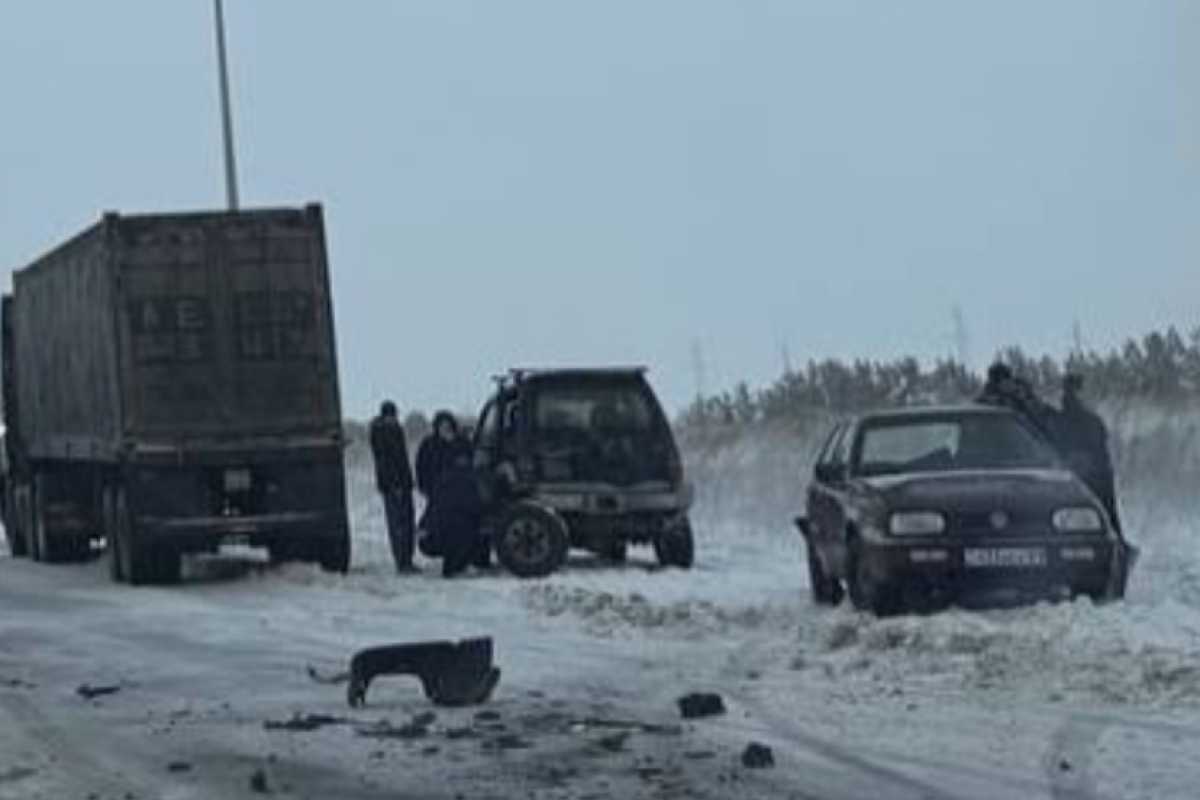 Подросток пострадал в ДТП на трассе в Карагандинской области