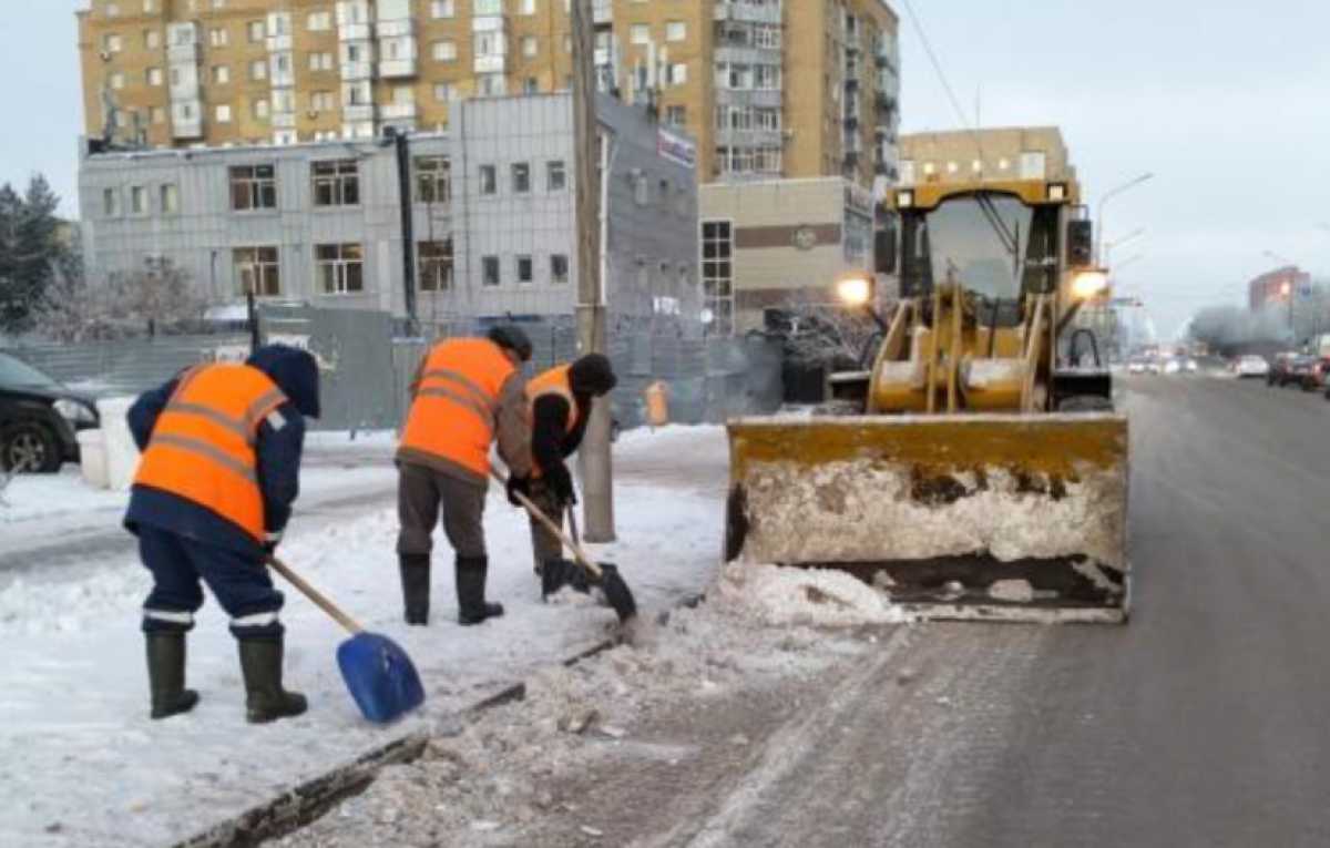 Почти 10 тысяч кубометров снега вывезли из Астаны за одну ночь