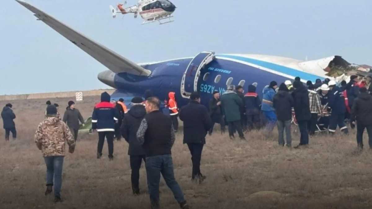 Почему разбившийся под Актау самолет не мог сесть на воду, объяснил эксперт