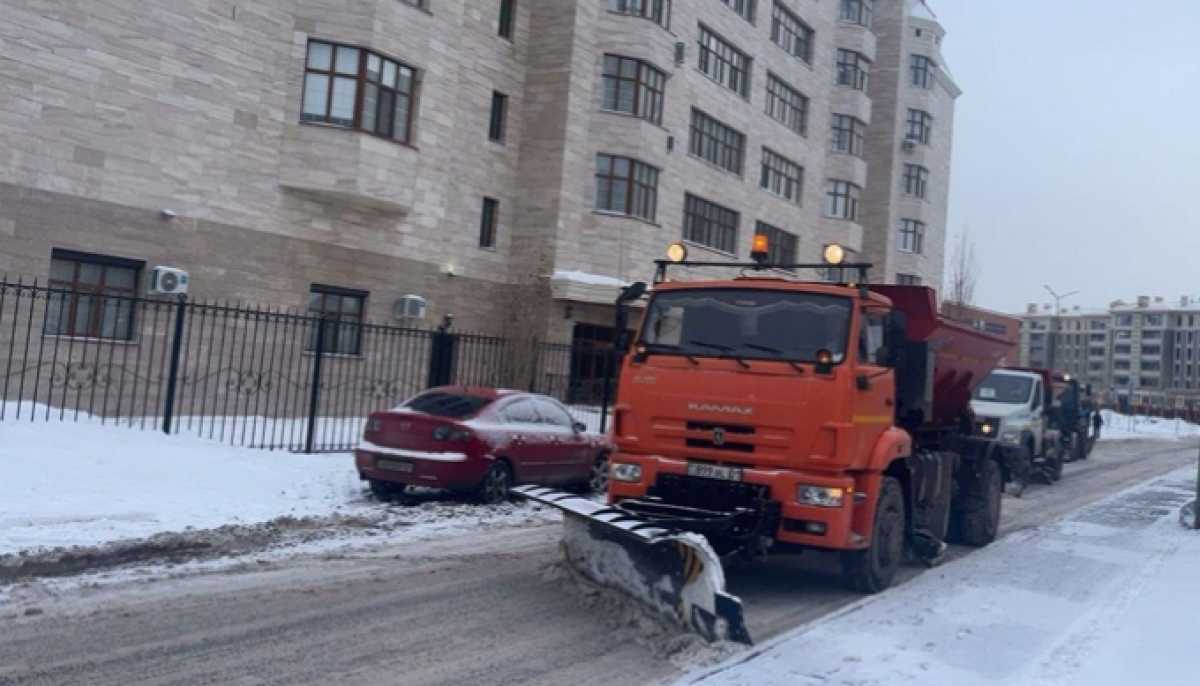 Почти 16 тысяч кубометров снега вывезли за ночь из Астаны