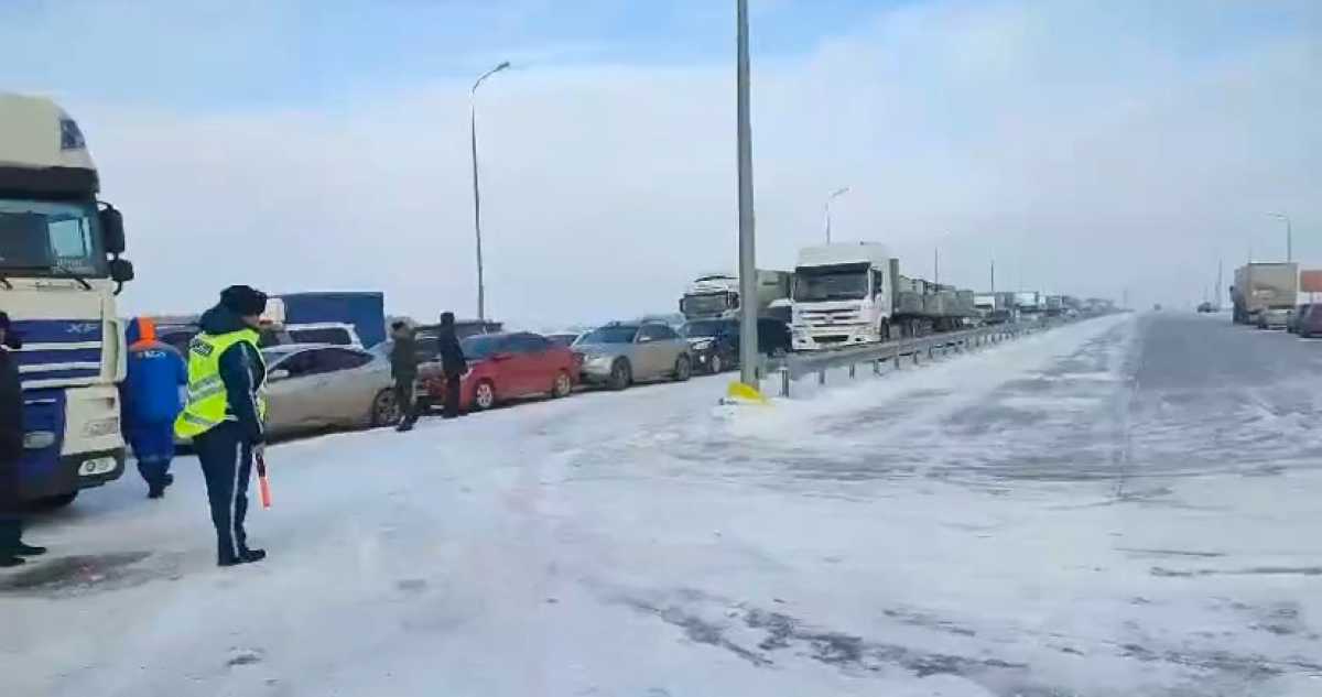 Непогода в Казахстане: в Акмолинской области введены ограничения на движение