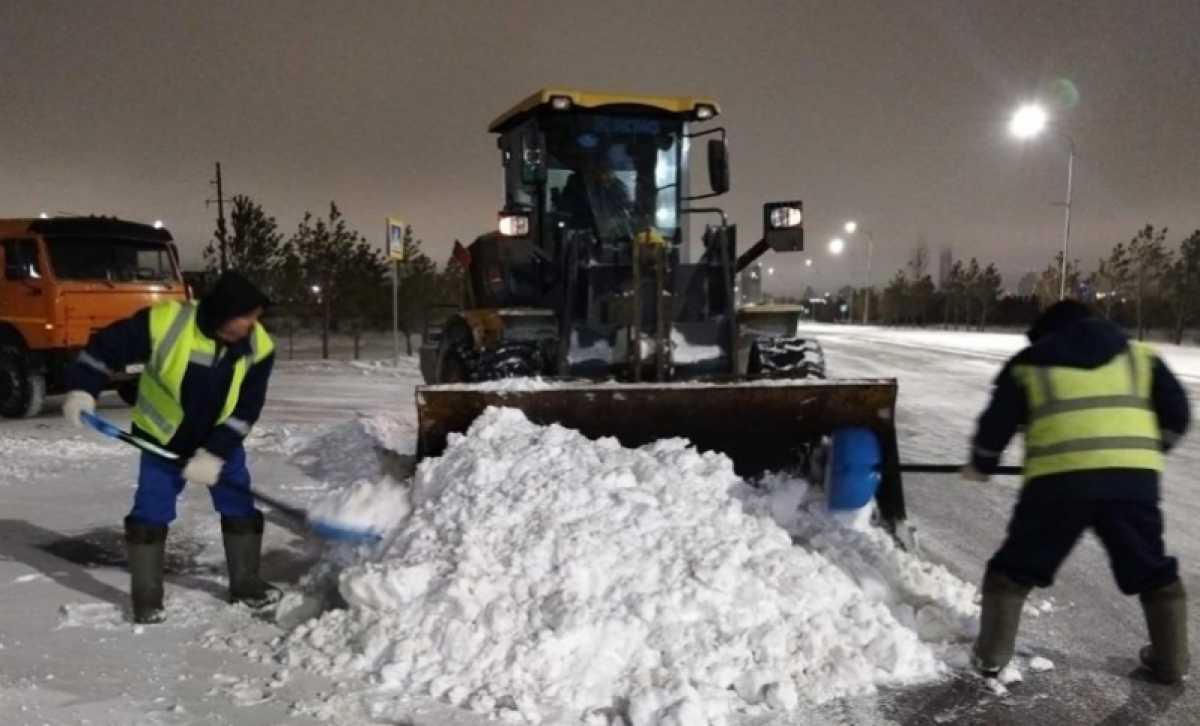 Более 44 тысяч кубометров снега вывезли из Астаны за одну ночь