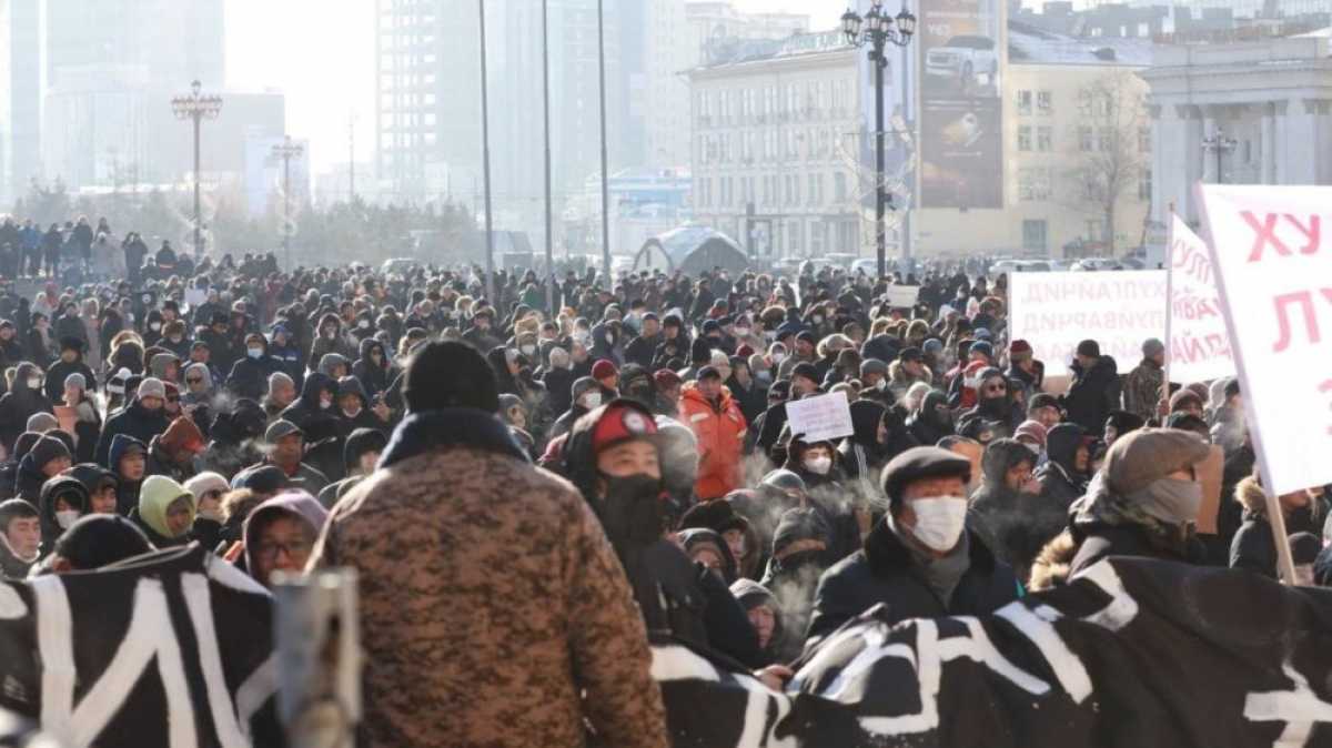 В Монголии протестующие потребовали отставки правительства. Что известно