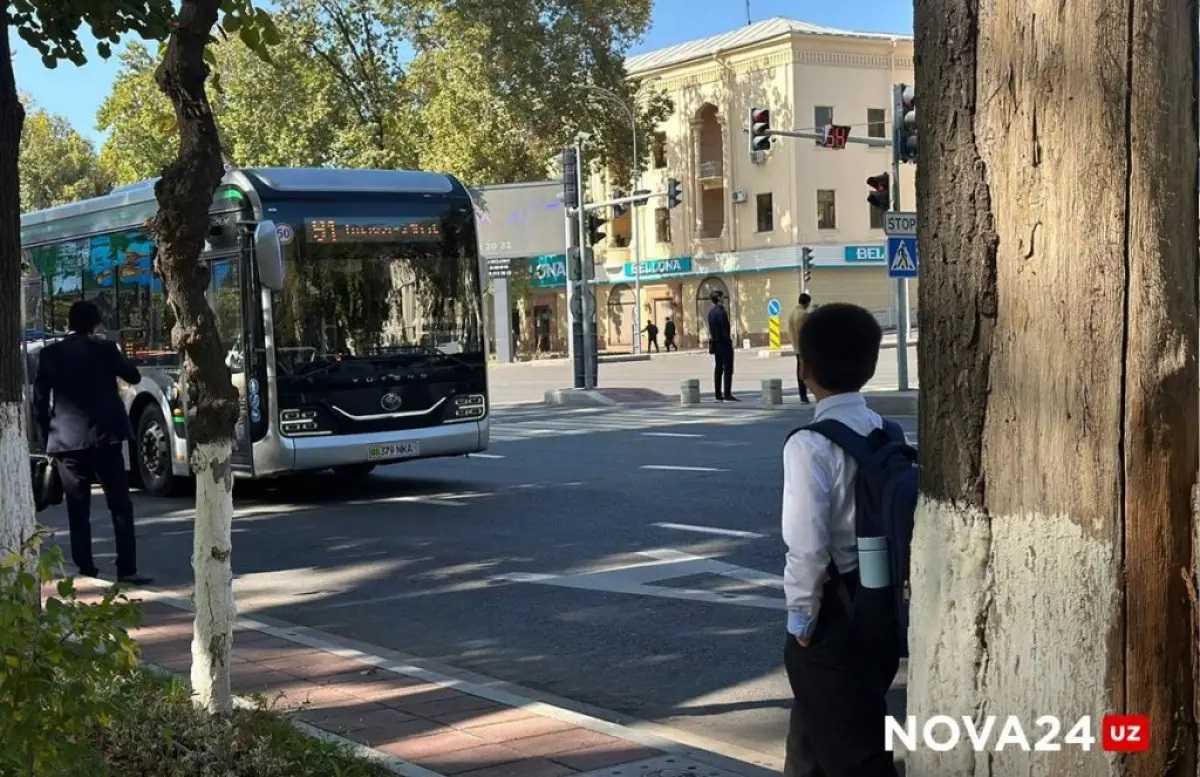 Пьяный мужчина домогался ребенка в автобусе