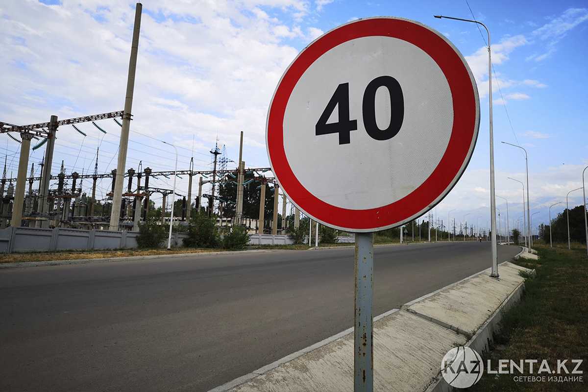 Дорожные знаки воруют на республиканских дорогах в Казахстане