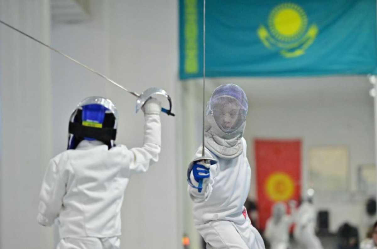 В Астане прошёл открытый городской чемпионат по фехтованию