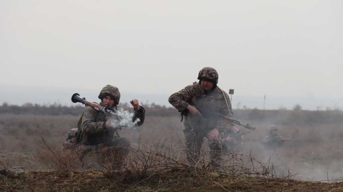 Боевая учеба: на полигоне «Дарбаза» солдаты «ликвидировали» диверсионную группу