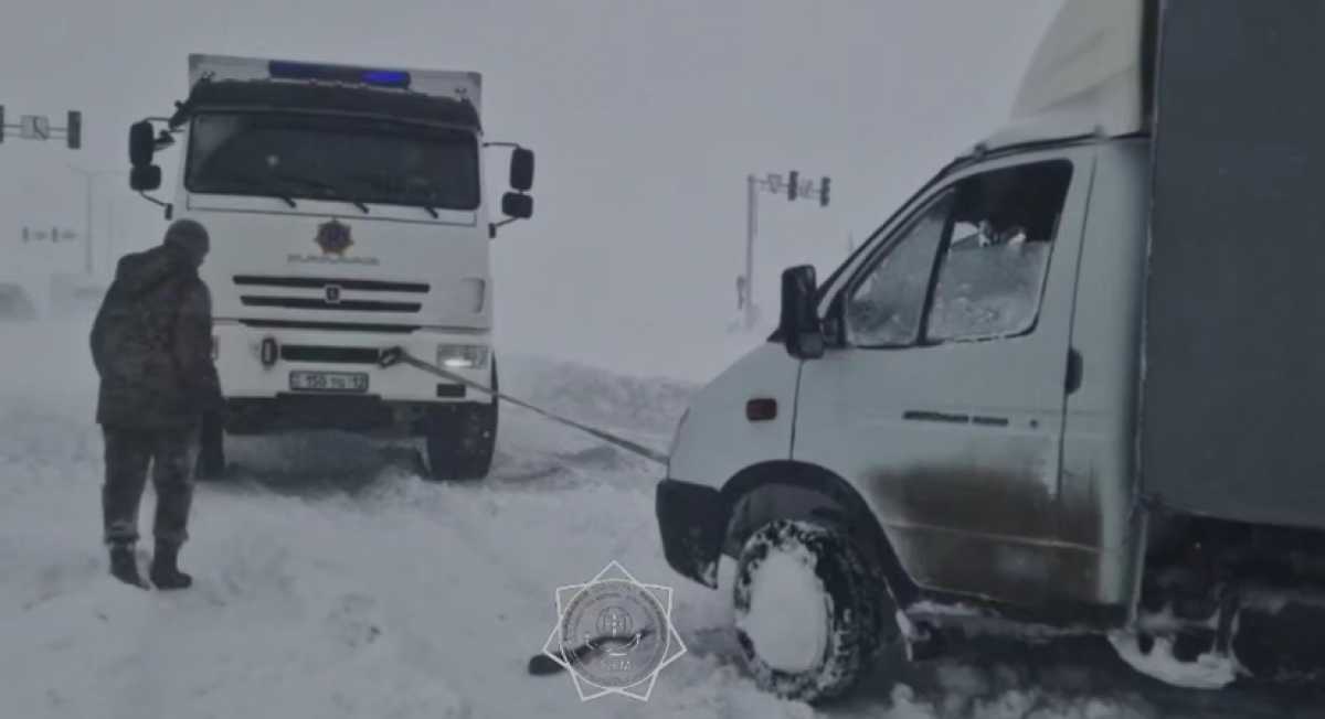 Почти 200 человек вызволили из снежного плена в Мангистауской области