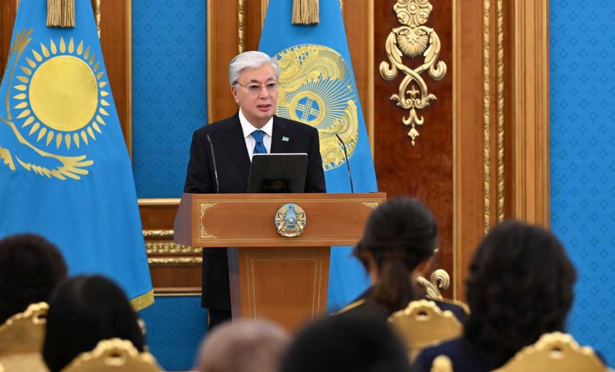 Токаев поздравил казахстанских женщин с 8 марта