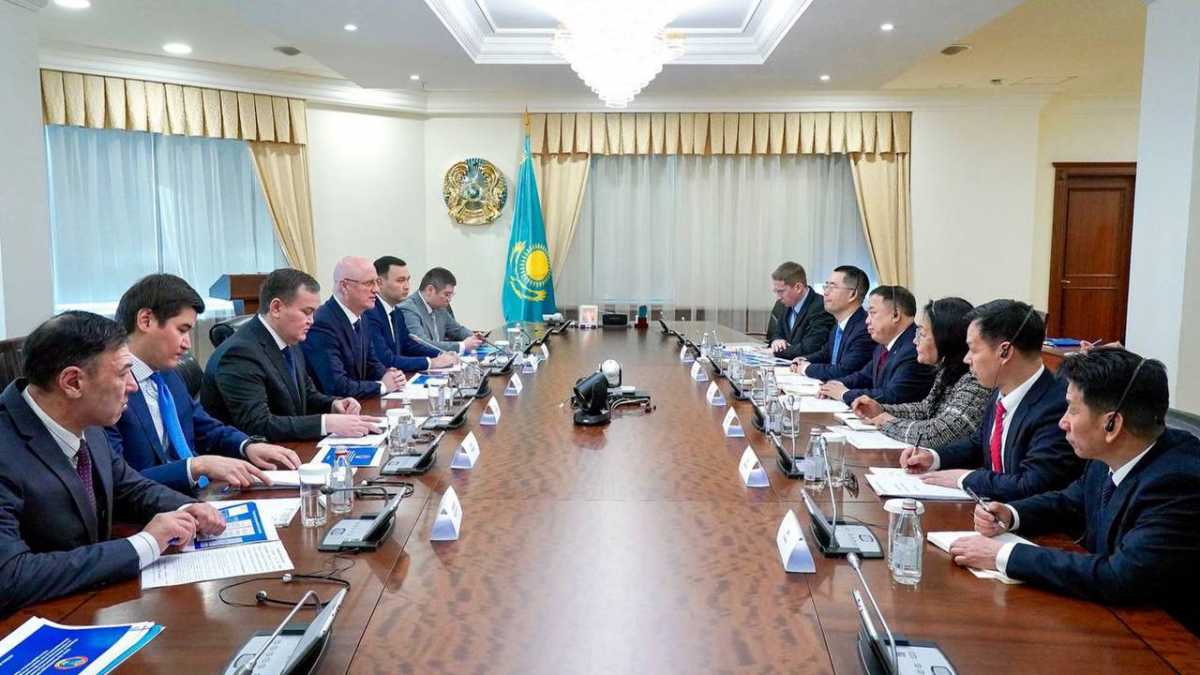 Роман Скляр провёл встречу с руководством China Gezhouba Group