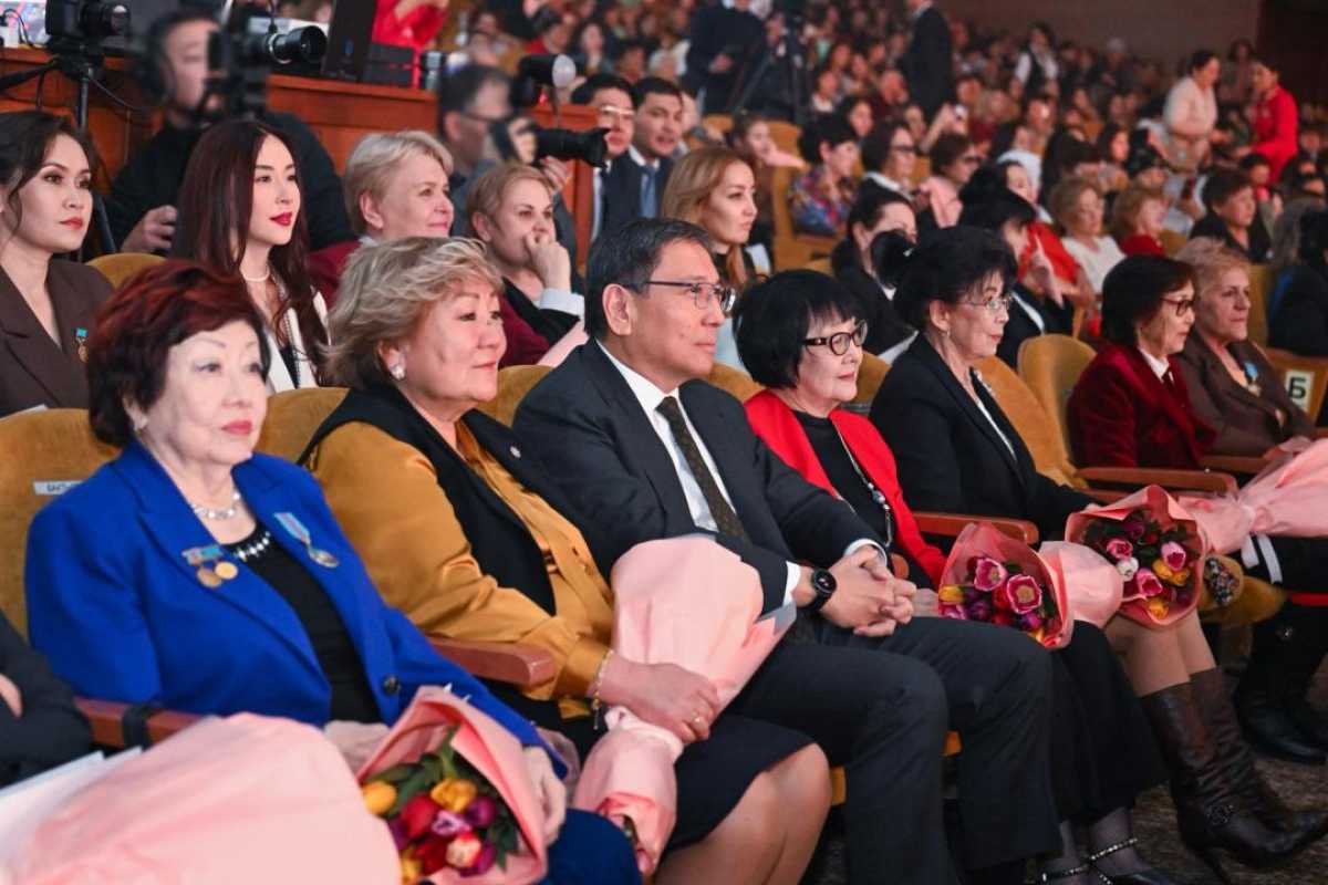 В Алматы состоялся концерт в честь Международного женского дня