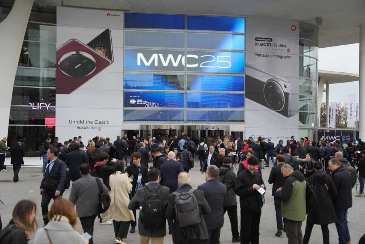 Казахстанская делегация посетила выставку Mobile World Congress в Барселоне