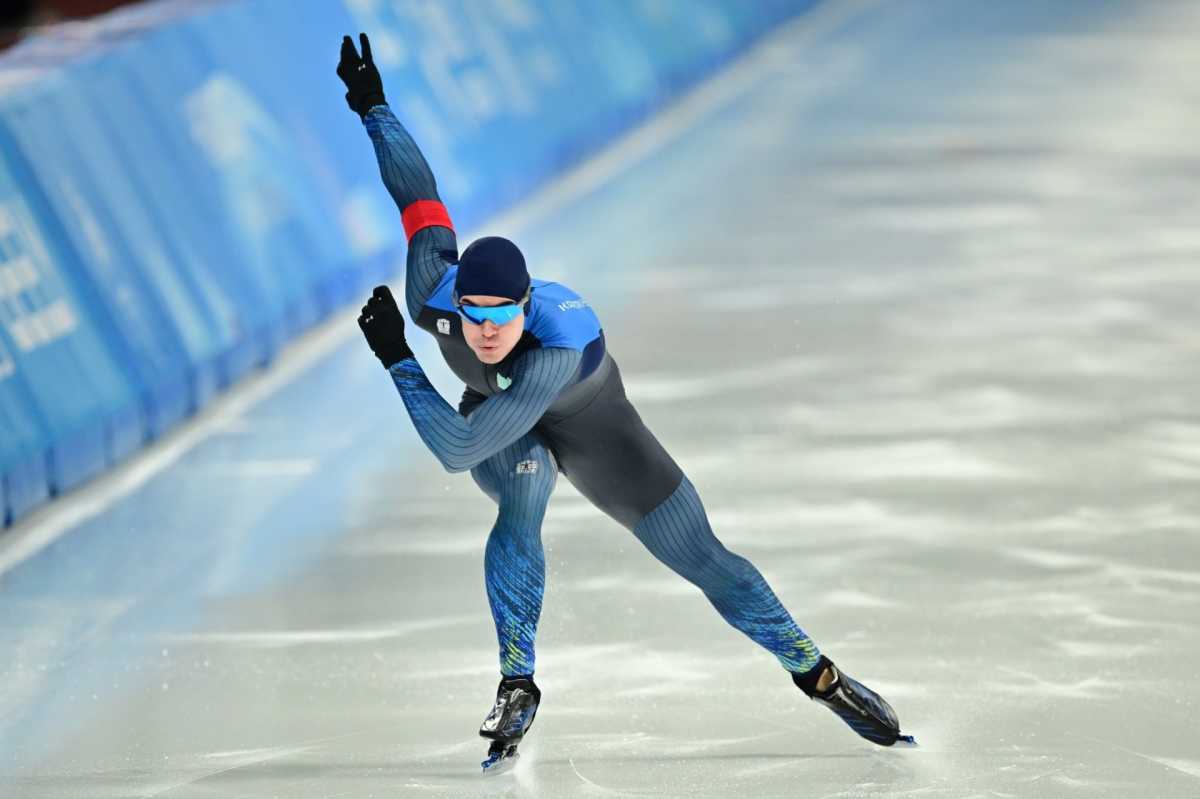 Казахстанский конькобежец Евгений Кошкин победил на турнире в Нидерландах