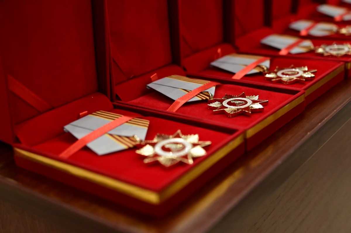 В Астане вручили медали «За доблесть и верность долгу» родственникам павших героев ВОВ