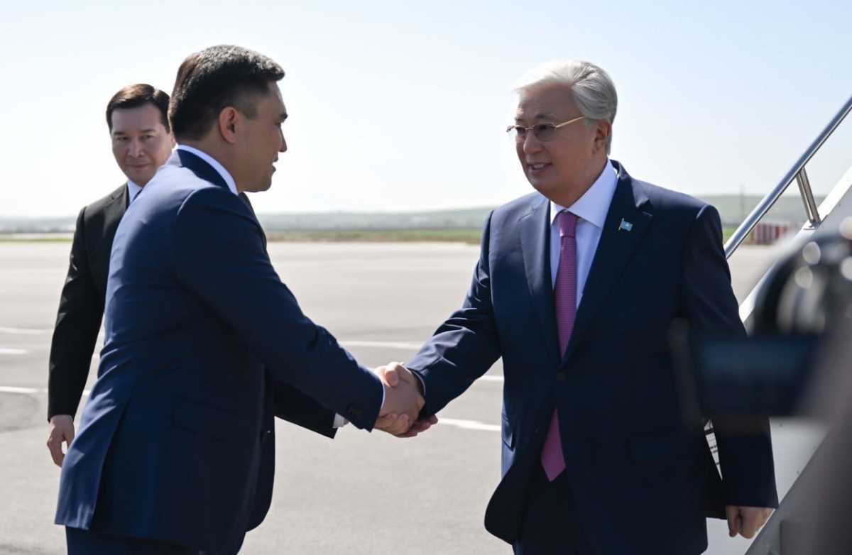 Токаев прилетел в Шымкент