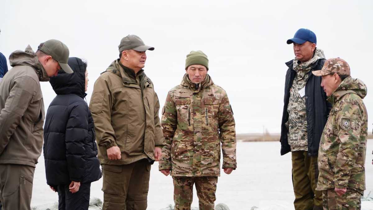 Аким Акмолинской области проверил противопаводковые мероприятия в Жаксынском и Жаркаинском районах