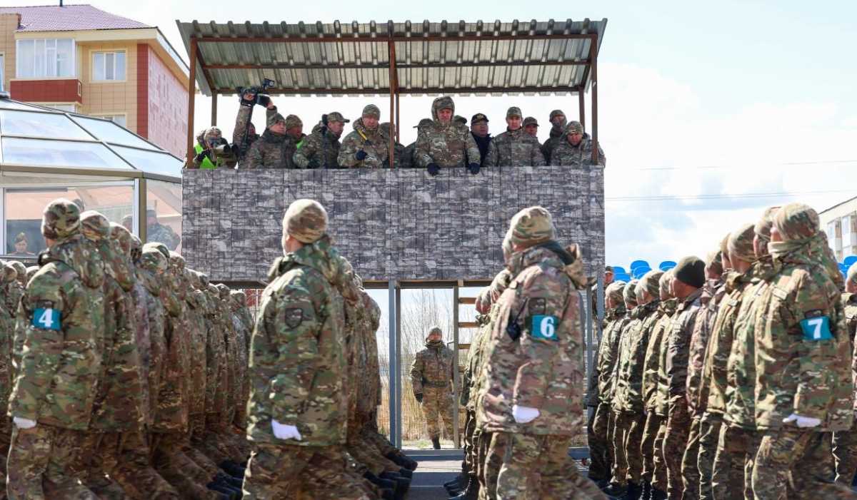 Министр обороны Казахстана проинспектировал готовность к Параду
