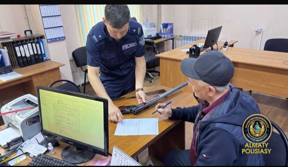Более тысячи владельцев оружия проверили в Алматы