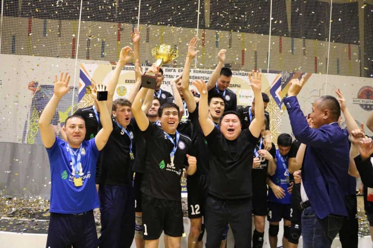 Туркестанская волейбольная команда «Туран» стала трехкратной чемпионкой страны