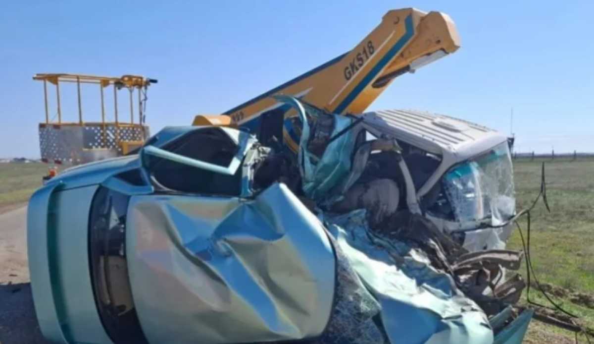 Двое школьников погибли в жутком ДТП в ЗКО