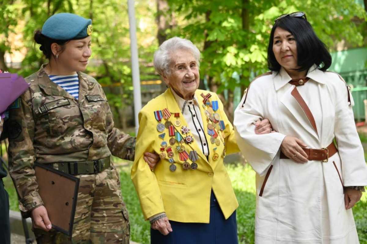 Ветерана ВОВ поздравили со 101-летием в Алматы