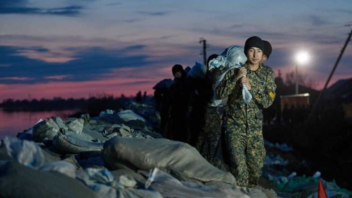 Гвардейцы обеспечивают безопасность жителей от природных угроз в СКО