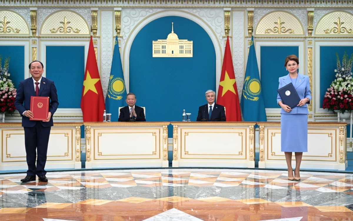 Какие документы подписали Касым-Жомарт Токаев и То Лам в Астане