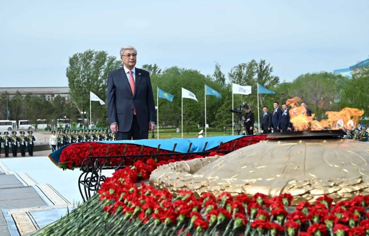 Токаев возложил цветы к монументу «Отан Ана» – фото