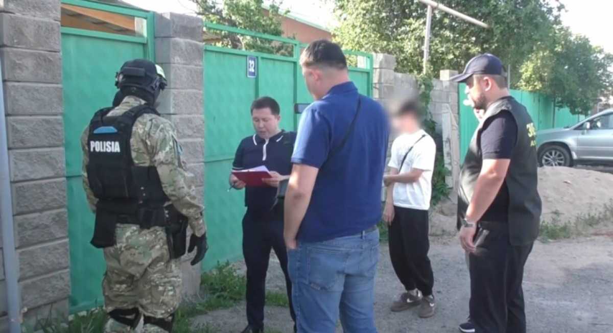 Иностранца, распространявшего экстремистские материалы, задержали в Алматы