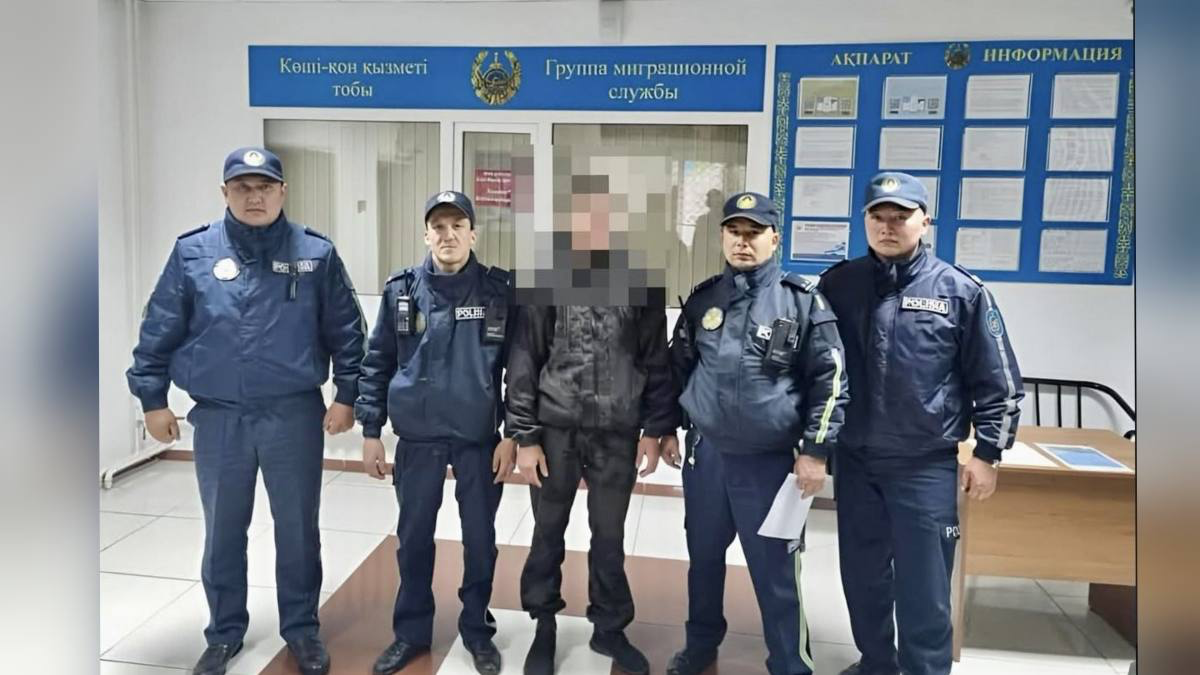 Мужчину, пытавшегося покончить с собой, спасли полицейские в Акмолинской области