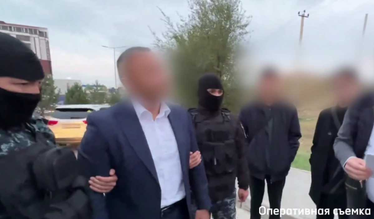 Незаконную схему выдачи водительских удостоверений пресекли в Шымкенте