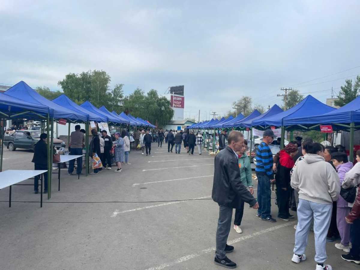 Сельхозярмарка в Уральске: местные производители предложили продукцию по сниженным ценам