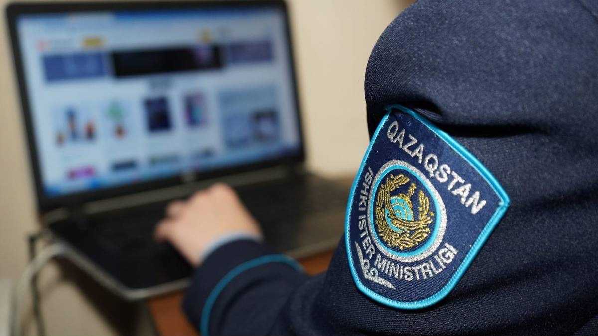 Аферисты выманили у пенсионерки миллионы: оперативники успели перехватить деньги в СКО