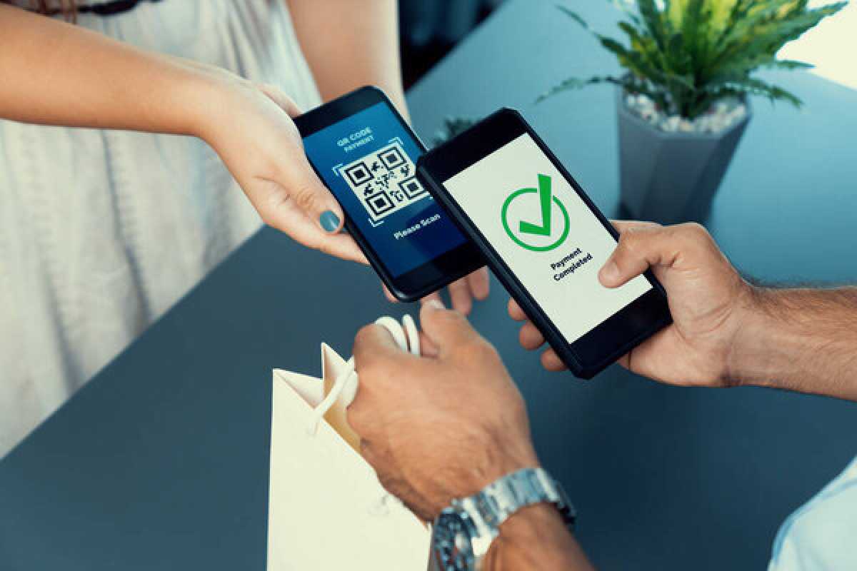 Объём оплат по QR опередил оплаты картой в Казахстане
