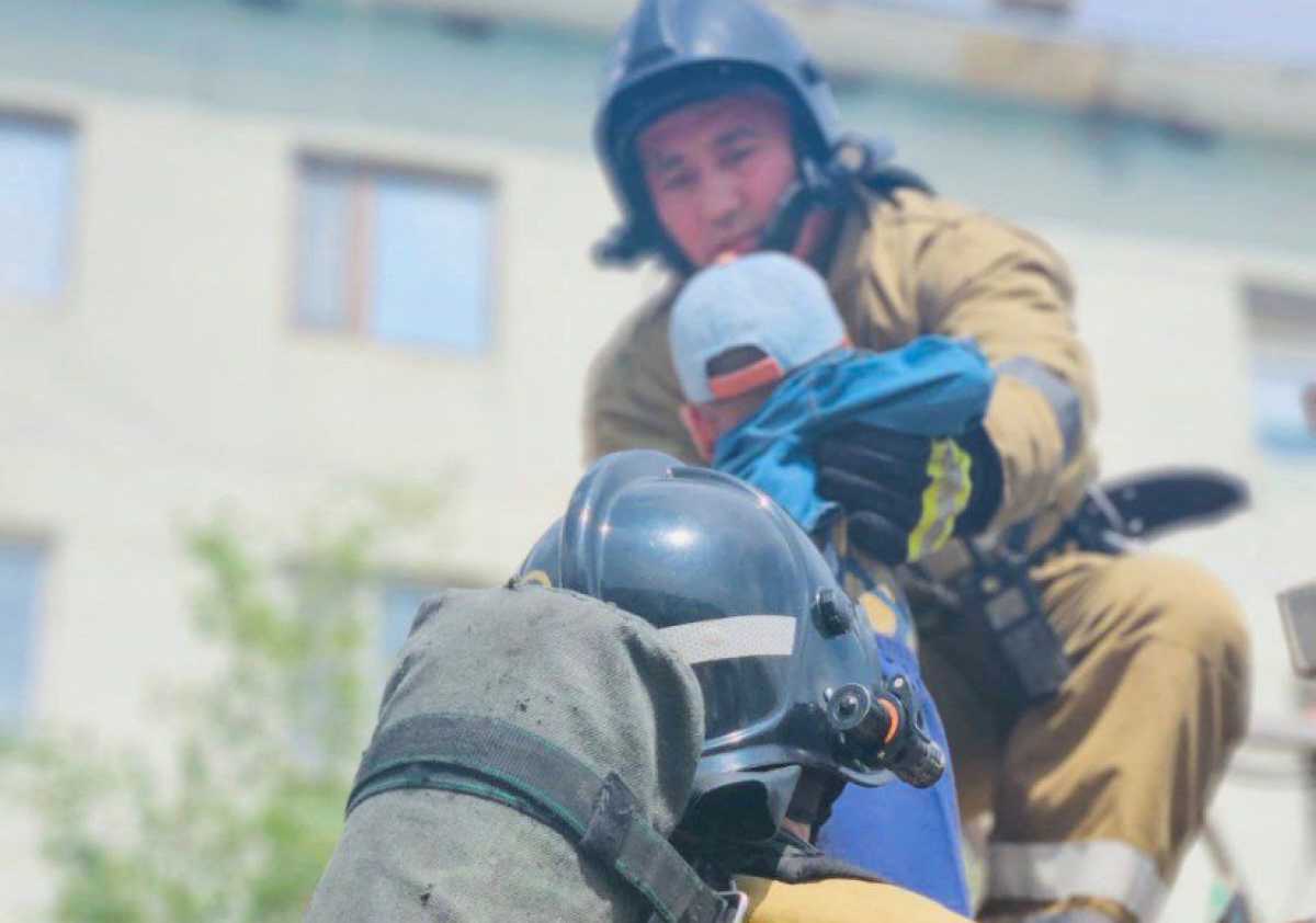 Пожар в Кызылорде: спасены шесть человек