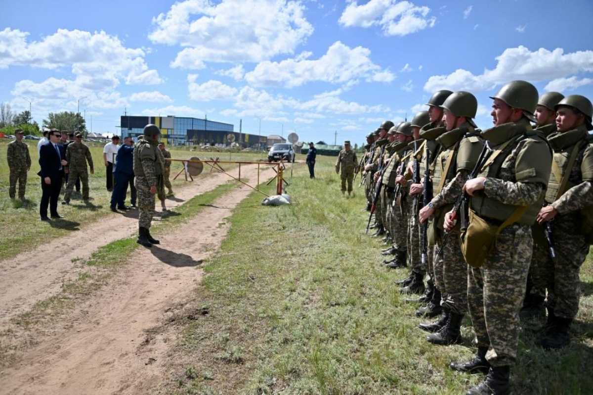 В Астане депутаты Мажилиса ознакомились с организацией деятельности бригады территориальной обороны