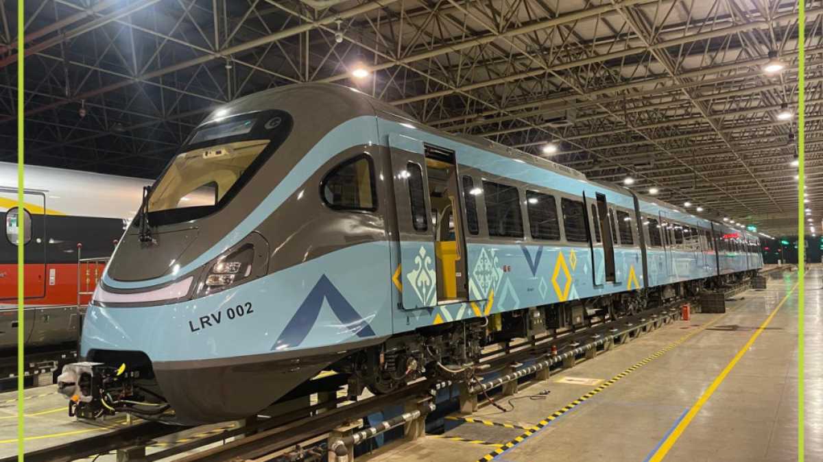 Первые составы для LRT отправили из Китая в Астану