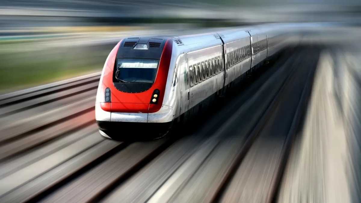На линии LRT уложено 50% рельсового пути