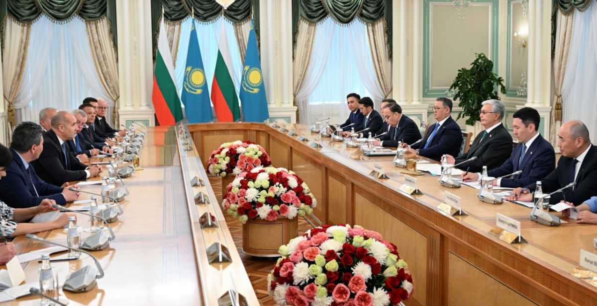 Президенты Казахстана и Болгарии провели переговоры в расширенном формате