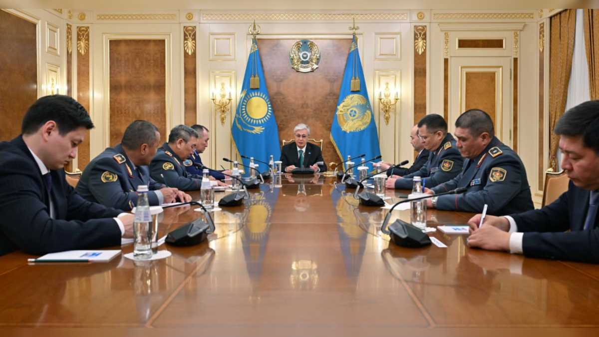 Касым-Жомарт Токаев провёл совещание с руководящим составом Минобороны