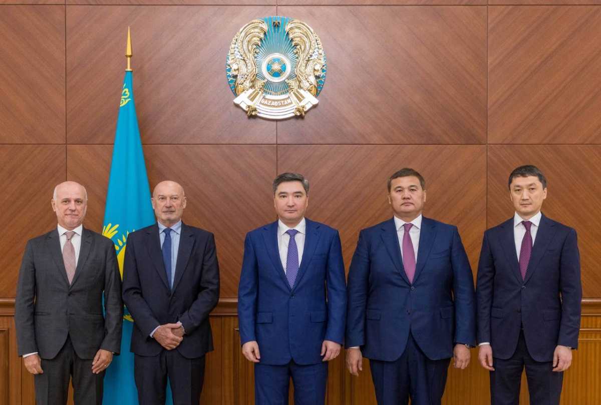 Олжас Бектенов обсудил с главой Roca Group строительство завода в Кызылординской области