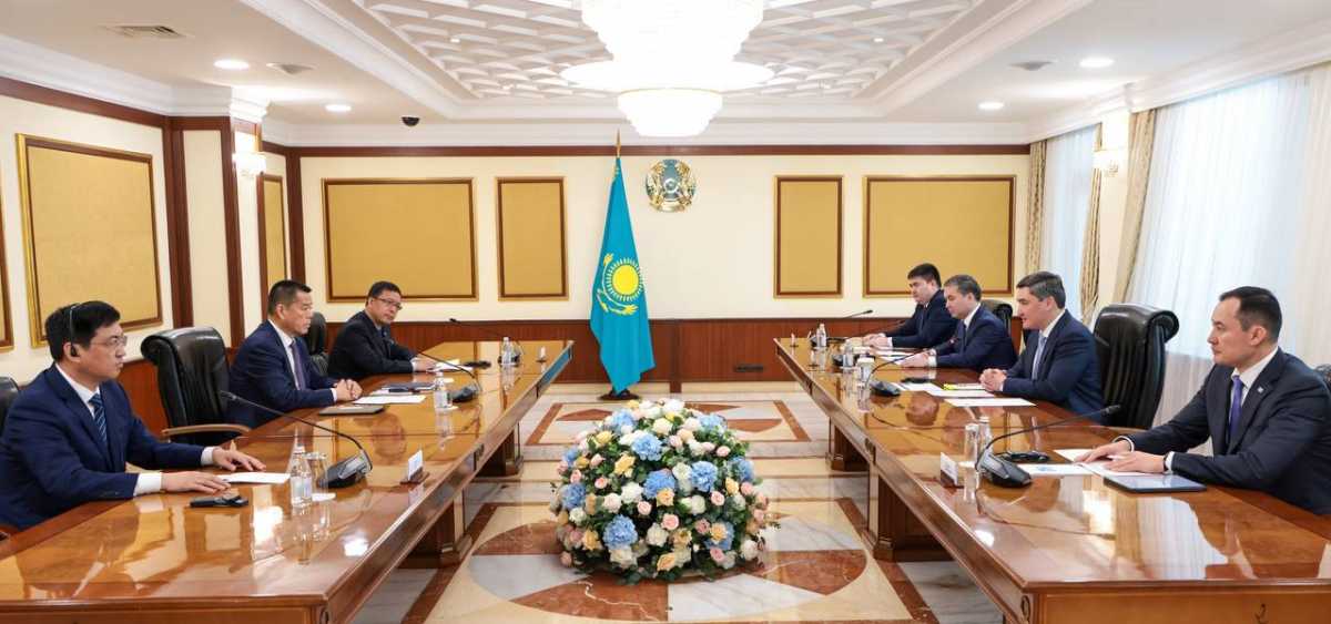 Олжас Бектенов обсудил с главой SEG строительство крупного углехимического завода в Казахстане