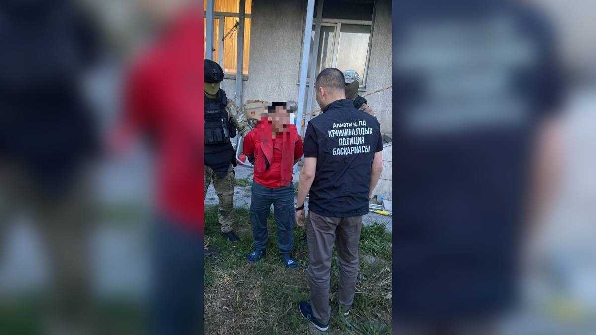 В Алматы задержали подозреваемого в квартирной краже