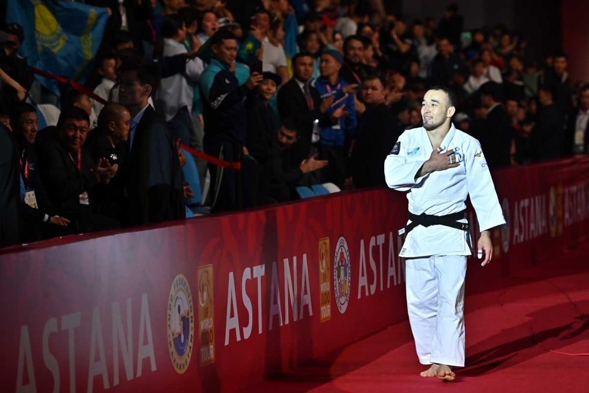 Казахстанский дзюдоист Абылайхан Жубаназар стартовал с победы на чемпионате мира