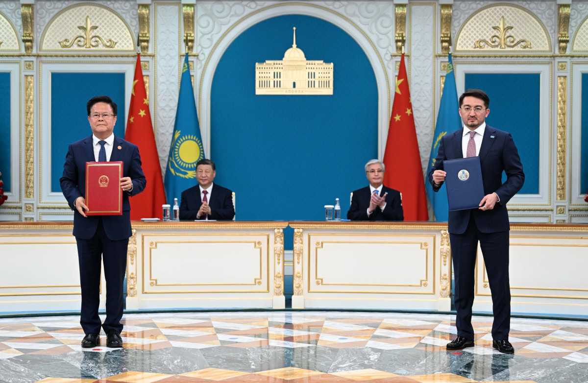 Казахстан и Китай подписали соглашения о технико-экономическом и навигационном сотрудничестве