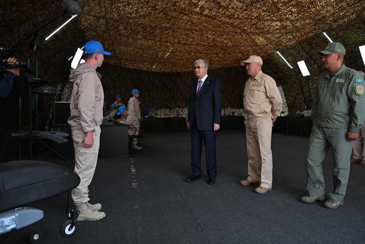 Токаеву презентовали тренировочный комплекс подготовки операторов FPV-дронов