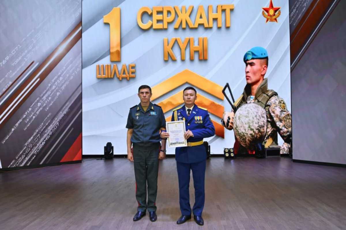 В Вооруженных силах сержантов поздравили с профессиональным праздником